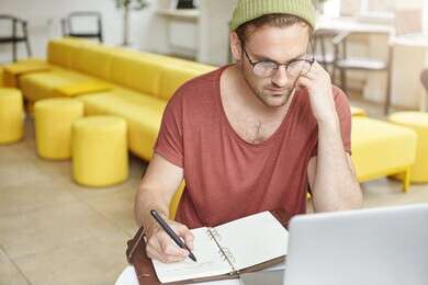 journalist - example image
